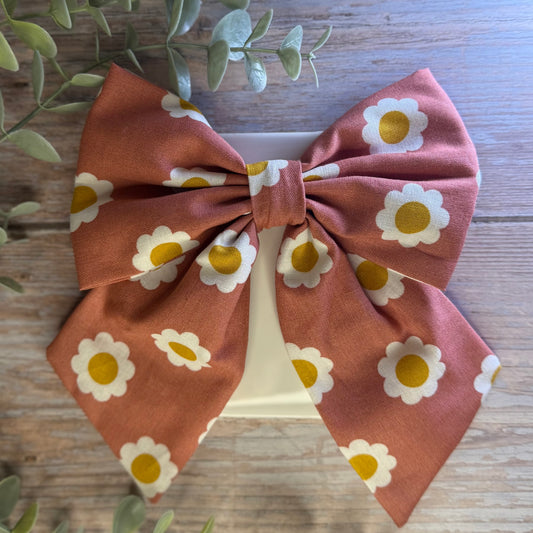 Daisy | Slip On Collar Bow